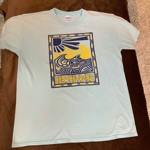 Gildan Blue Yellow L Hershey Park Short Sleeve T-shirt Coastal Cottagecore